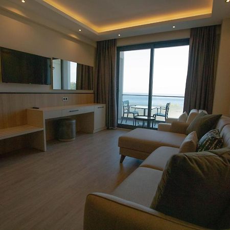 Polaris Otel & Beach Club เมร์ซีน ภายนอก รูปภาพ