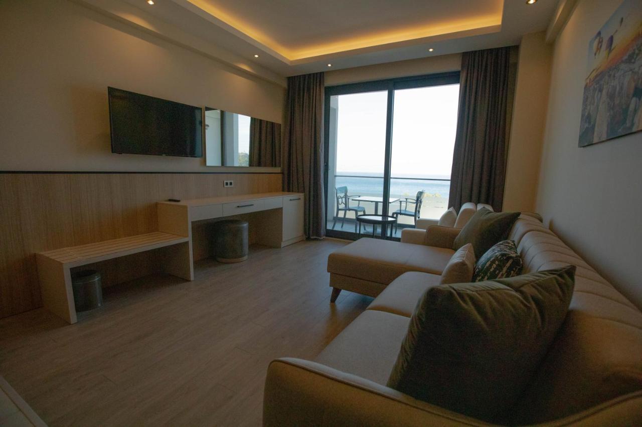 Polaris Otel & Beach Club เมร์ซีน ภายนอก รูปภาพ