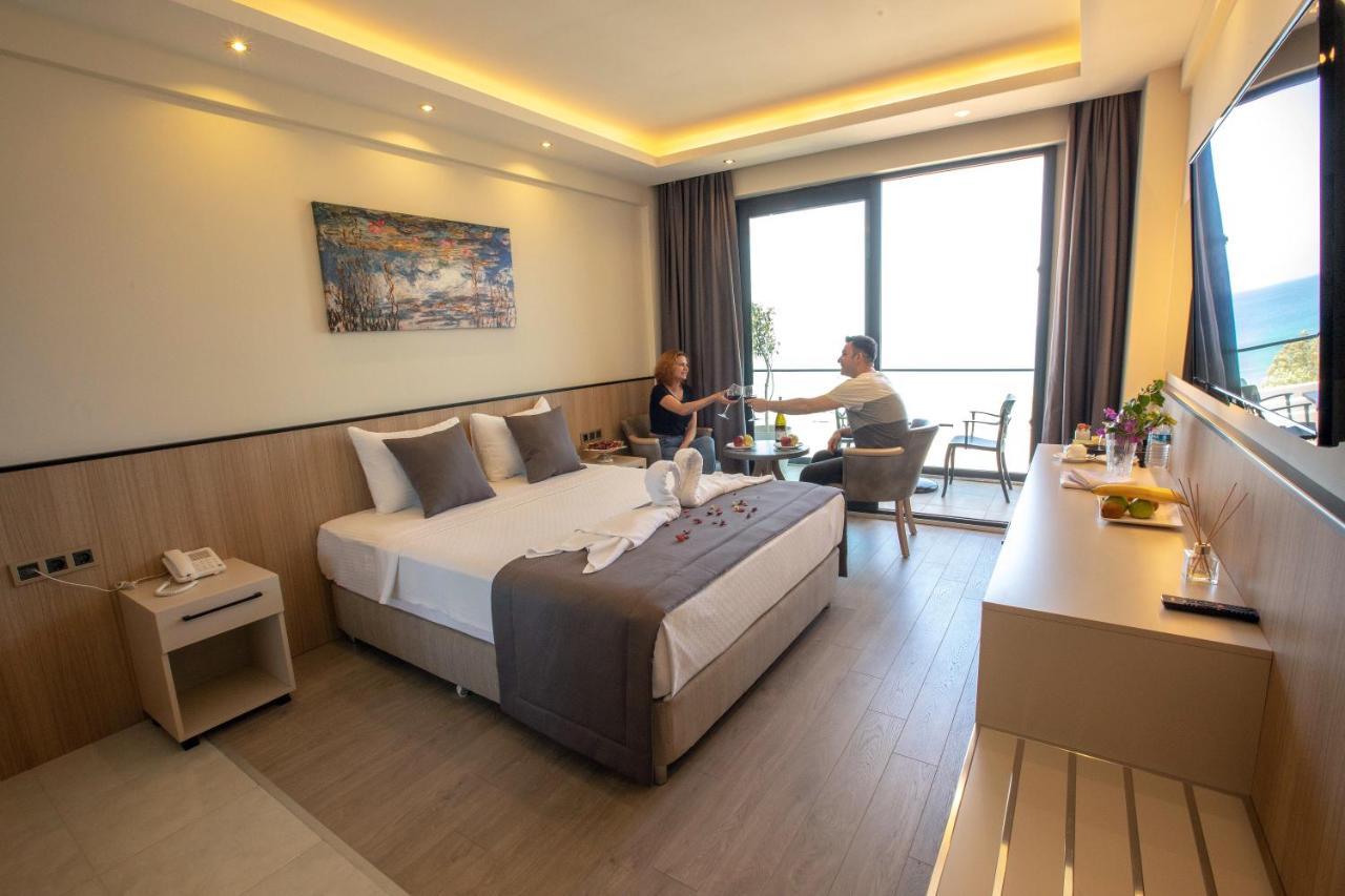 Polaris Otel & Beach Club เมร์ซีน ภายนอก รูปภาพ